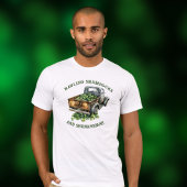 Country Truck Hauling Shamrocks and Shenanigans  Tシャツ