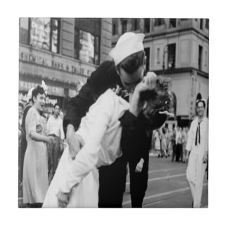 Couple.Hugのキスのタイルの接吻 タイル