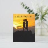 Couple kissing on the rocks in Key West (スタンド正面)