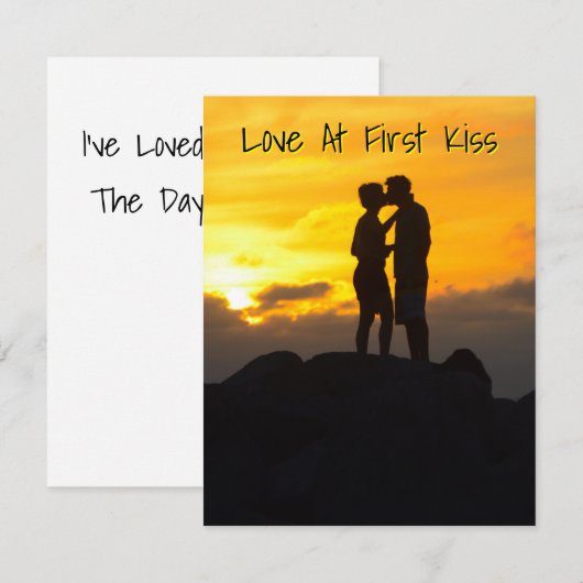 Couple kissing on the rocks in Key West (正面/裏面)