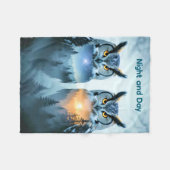 Couple's Owl Night and Day Blanket フリースブランケット (正面(横))