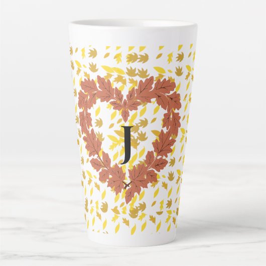 couronne d'automne sur son lit de feuilles カフェラテマグ (正面)