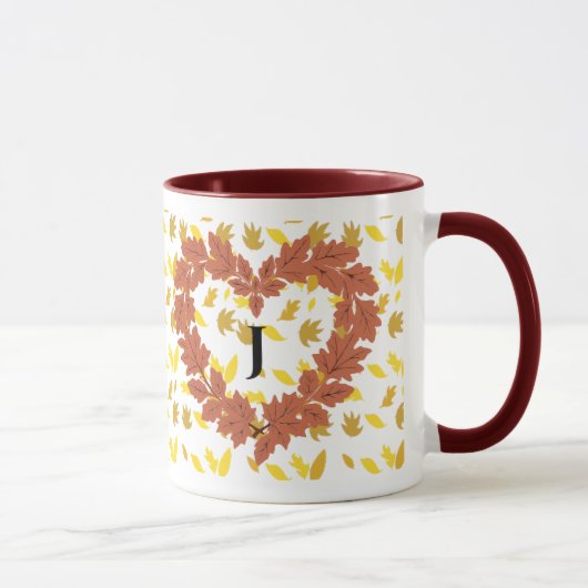 Couronne d'automne sur son lit de feuilles マグカップ (右)