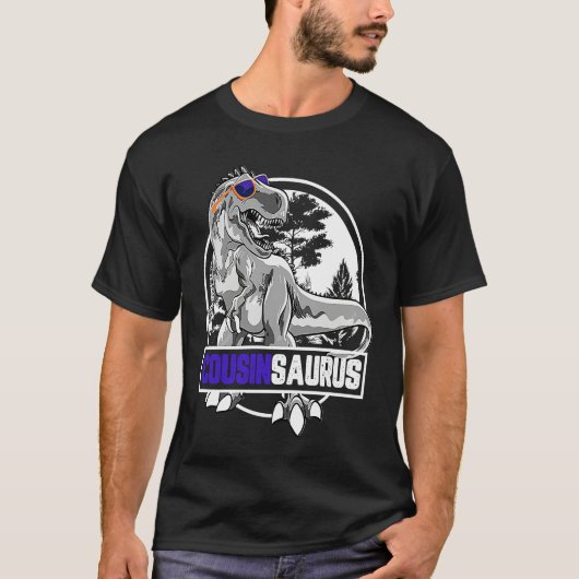 Cousinsaurus rex Cousin Saurus Dinosaur Tシャツ (正面)