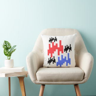  coussin décoratif pixels rouge et bleu. クッション