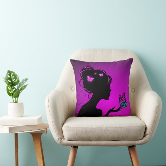 Coussin La femme papillons violets クッション (椅子)