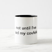Covfefeの冗談のコーヒー・マグ ツートーンマグカップ (中央)