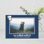 Covidおもしろいクリスマスフォトモダンブルー シーズンカード (スタンド正面)