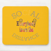 COVID-19生き延び – 強さのメッセージ マウスパッド (正面)