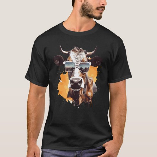 Cow With Sunglasses Farmer 1 Tシャツ (正面)
