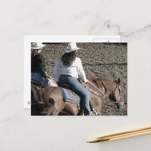 Cowgirls on a Rodeo Horses ポストカード (正面/裏面インサイチュ)