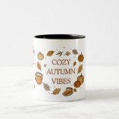 Cozy Autumn Vibes Mug – Fall Leaves Coffee Cup 11o ツートーンマグカップ (中央)