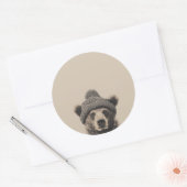 Cozy Bear in Beanie - Cute Winter Animal  ラウンドシール (封筒)