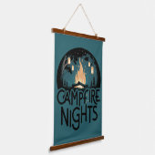 Cozy Campfire Nights Rustic Outdoor Adventure 吊り下げ型タペストリー (傾斜あり)