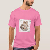 Cozy Cat in Teacup Illustration Tシャツ (正面)