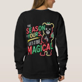 Cozy Christmas Bear Women's Crewneck Holiday Gift  スウェットシャツ (裏面)