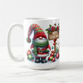 Cozy Christmas Gnome Art – Festive Holiday コーヒーマグカップ (左)