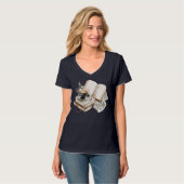 Cozy Coffee and Book Nook Tシャツ (正面フル)