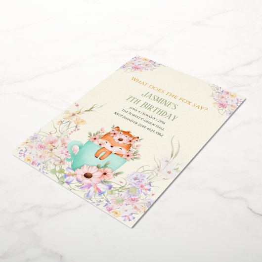 Cozy Fox Forest Magical Floral Birthday Real Foil 箔招待状 (回転した状態)