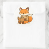 Cozy Fox Reading a Book (Glossy White Background)  ラウンドシール (バッグ)