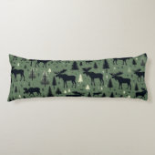 Cozy Moose and Pines Forest Green ボディピロー (正面)