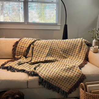 Cozy Mustard Yellow and Taupe Geometric Pattern スローブランケット