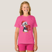 Cozy Penguin with Gift – Kids Christmas Tee Tシャツ (正面フル)