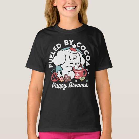 Cozy Puppy Dreams – Hot Chocolate and Christmas Tシャツ (正面)