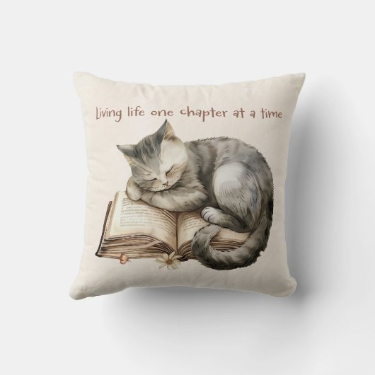 Cozy Reading Pillow with Cute Sleeping Kitten クッション (裏面)