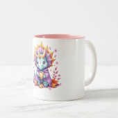 Cozy Triceratops Mug - Dinosaur in Blanket Sipping ツートーンマグカップ (正面右)