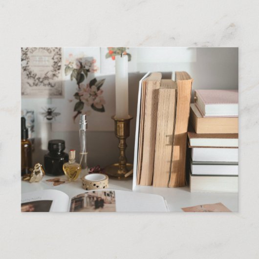 Cozy Vintage Desk Aesthetic ポストカード (正面)