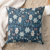 Cozy Whimsical Holiday Throw Pillow クッション (ブランケット)
