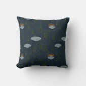 Cozy Winter Forest Pattern Throw Pillow クッション (正面)