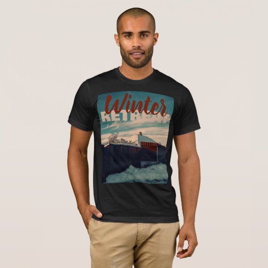 Cozy Winter Snow Rooftop Stylized Landscape Tシャツ (正面フル)