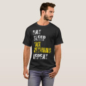CPA 税理士シーズン 寝て起きて税還付 繰り返す 面白い Tシャツ (正面フル)