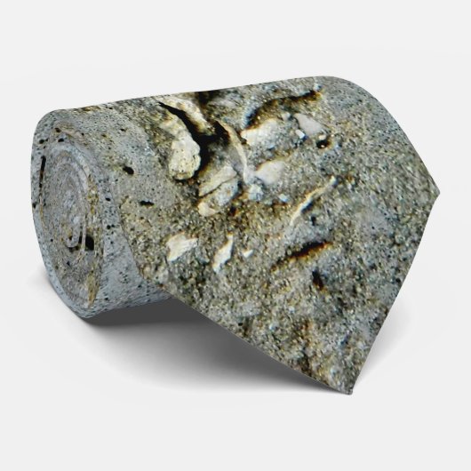 Cracked concrete wall with small stones ネクタイ (ロール)