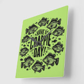 Crappieおもしろい Day魚釣りを持つ スクエア壁時計 (傾斜)