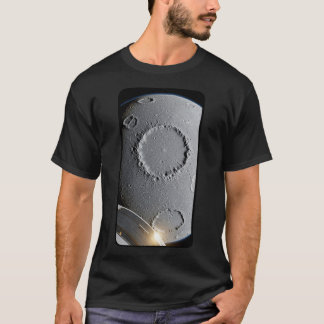 Crashing into an exo-moon tシャツ