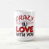 Crazy in Love Valentine Typography コーヒーマグカップ (中央)