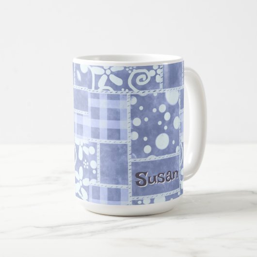 Crazy Quilt Blue Gingham Floral Personalized コーヒーマグカップ (正面右)