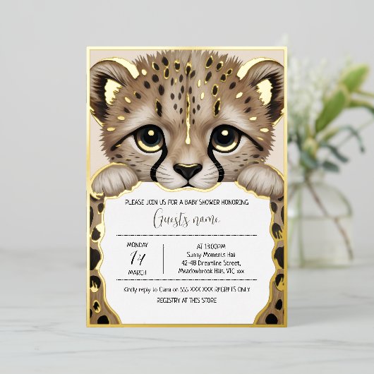 Cream Beige Cub Baby Shower 箔招待状 (立ち正面)