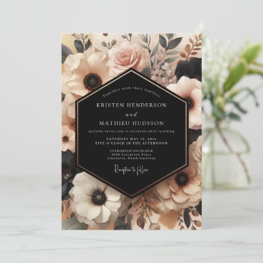 Cream Blush Floral Romance Wedding 招待状 (スタンド正面)