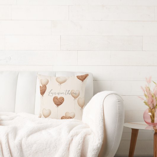 Cream Brown Heart Balloons Love in the Air クッション (ソファ)