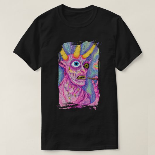 Creature with horns and something in its mouth tシャツ (デザイン正面)