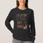 Creepin It Real Since 1966 Spooky Halloween Retro  Tシャツ (正面)