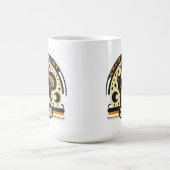 Creepy Cat Club – Retro Mystical Black Cat Design コーヒーマグカップ (中央)