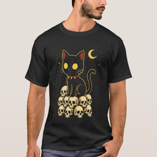 Creepy Goth Cat Cute Kitty on Skulls Halloween Aes Tシャツ (正面)