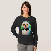 Creepy Panda hatches from egg Tシャツ (正面フル)