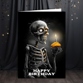 Creepy Skeleton with Cupcake Birthday カード