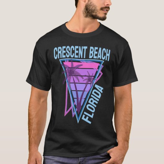 Crescent Beach Vacation  1 Tシャツ (正面)